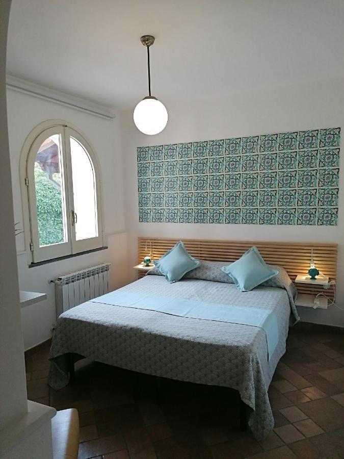 B&B Villa Teresa Sorrento Exteriör bild